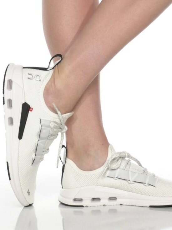 On Running Shoes - On Running Cloudeasy Women's Undyed White Lace-Up Road Running Shoes Size US 6